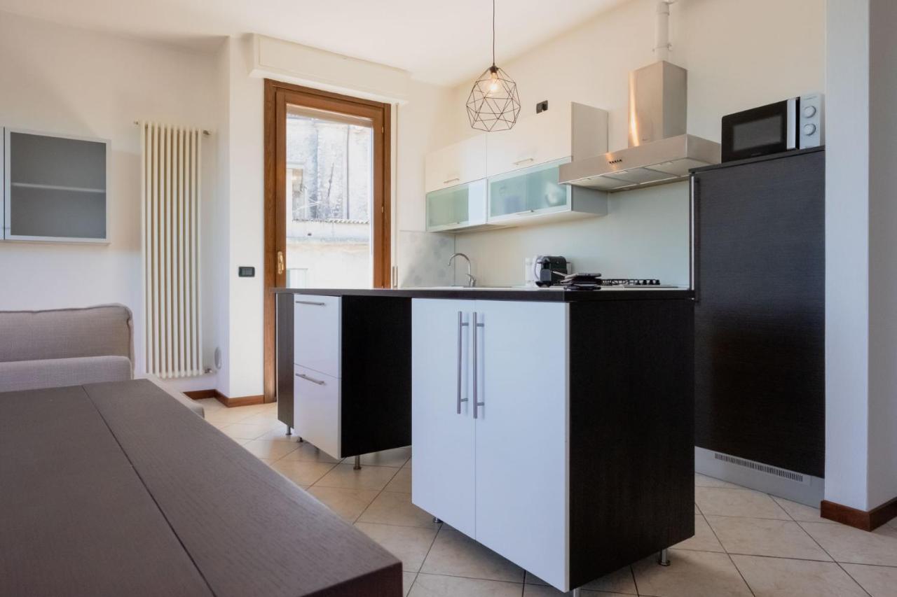 By The Lake Apartments - Centro Storico Ντεζεντσάνο ντελ Γκάρντα Εξωτερικό φωτογραφία
