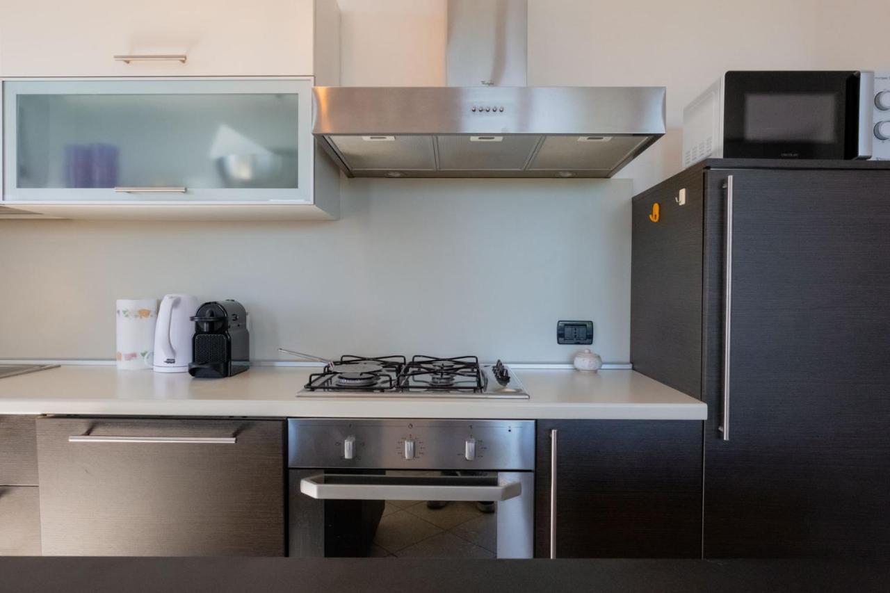 By The Lake Apartments - Centro Storico Ντεζεντσάνο ντελ Γκάρντα Εξωτερικό φωτογραφία