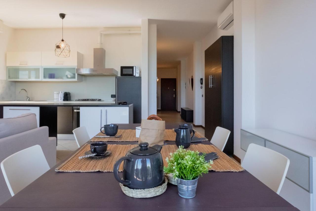 By The Lake Apartments - Centro Storico Ντεζεντσάνο ντελ Γκάρντα Εξωτερικό φωτογραφία