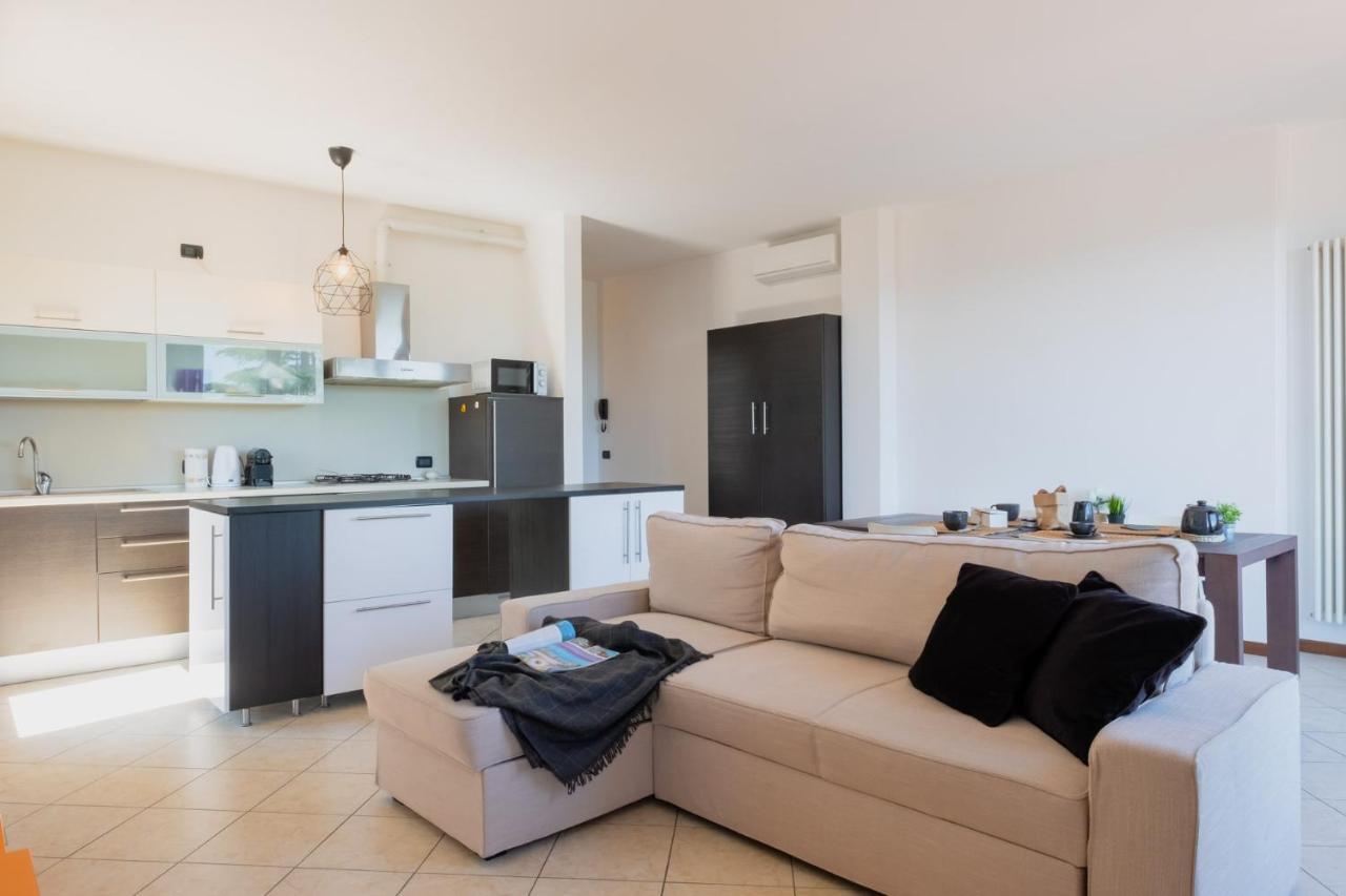 By The Lake Apartments - Centro Storico Ντεζεντσάνο ντελ Γκάρντα Εξωτερικό φωτογραφία