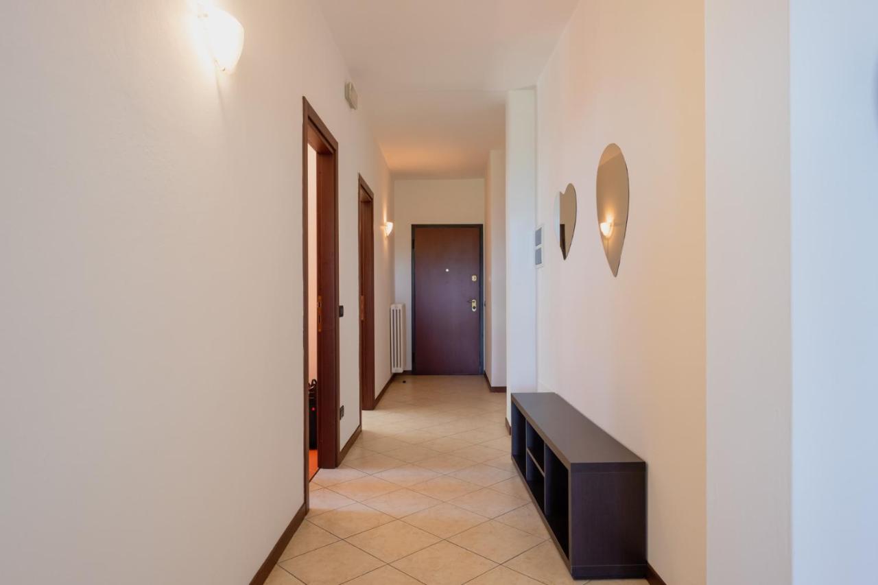 By The Lake Apartments - Centro Storico Ντεζεντσάνο ντελ Γκάρντα Εξωτερικό φωτογραφία