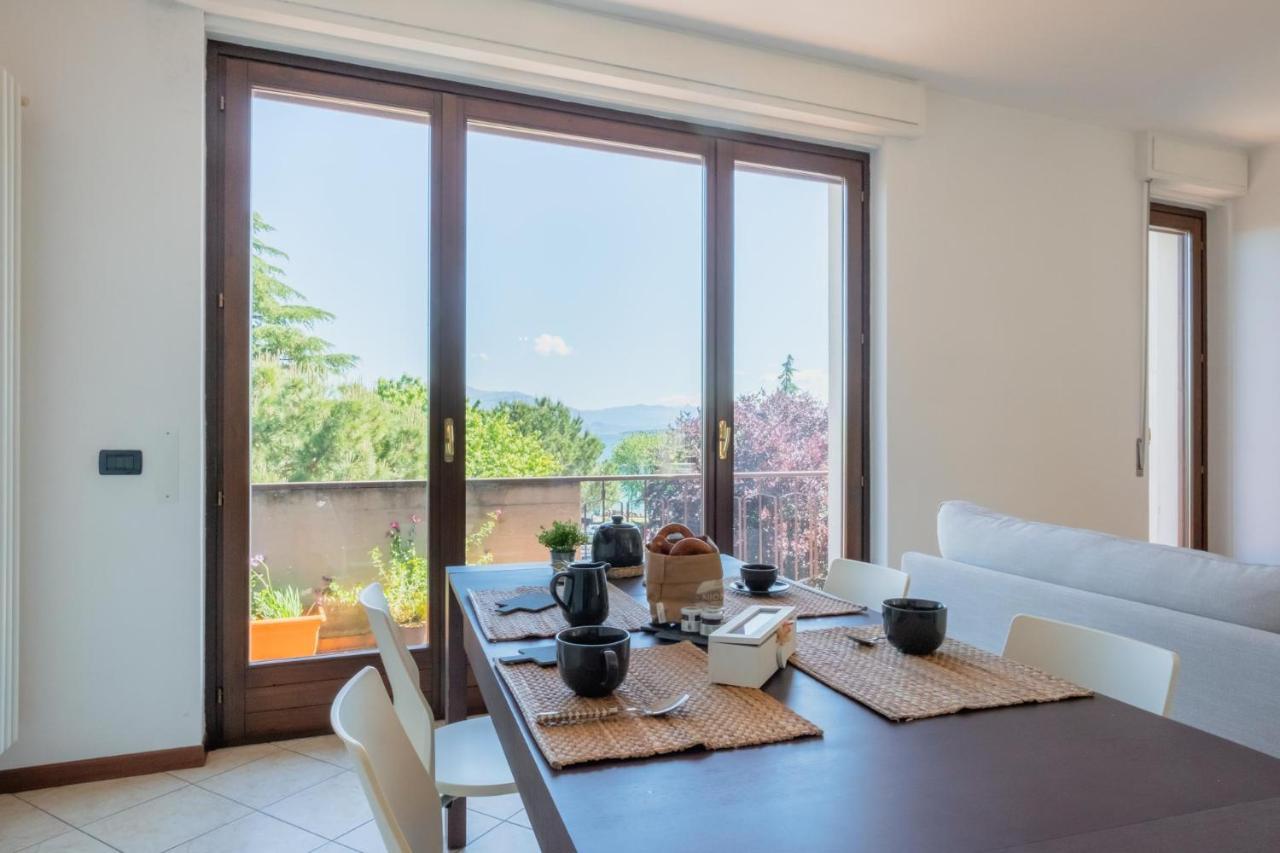 By The Lake Apartments - Centro Storico Ντεζεντσάνο ντελ Γκάρντα Εξωτερικό φωτογραφία