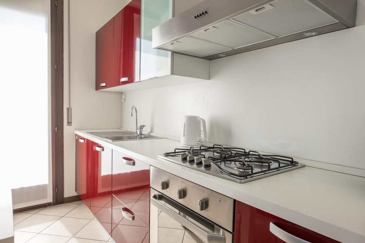 By The Lake Apartments - Centro Storico Ντεζεντσάνο ντελ Γκάρντα Εξωτερικό φωτογραφία