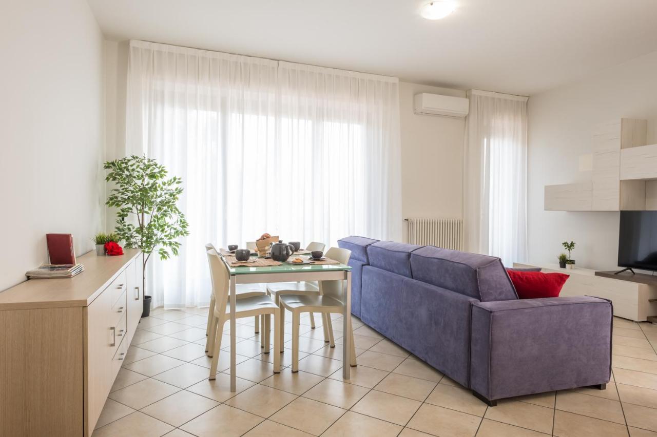 By The Lake Apartments - Centro Storico Ντεζεντσάνο ντελ Γκάρντα Εξωτερικό φωτογραφία