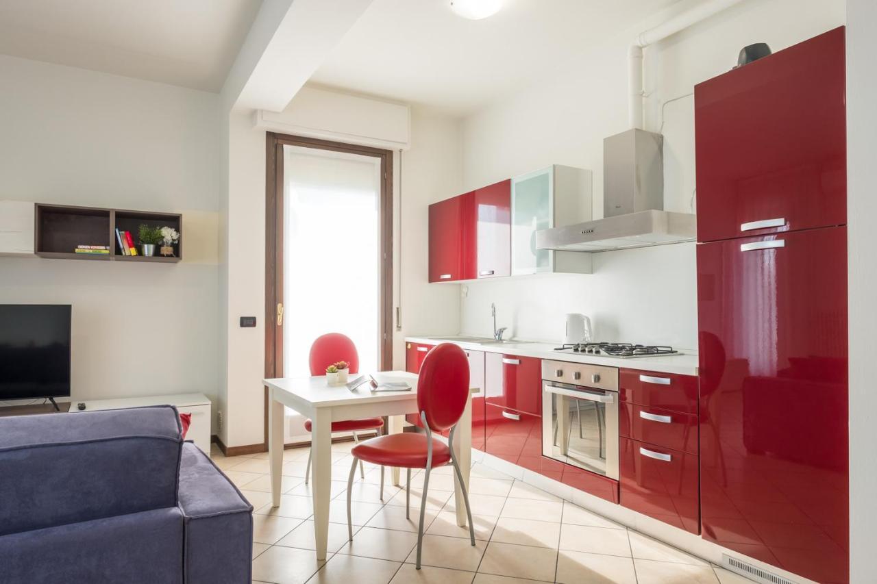 By The Lake Apartments - Centro Storico Ντεζεντσάνο ντελ Γκάρντα Εξωτερικό φωτογραφία